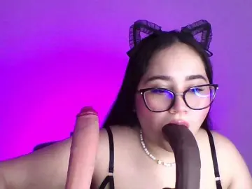 Amara-13  live sex cam