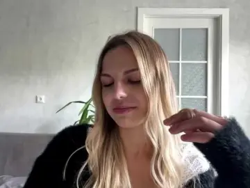 CarlotaWnorowski  live sex cam