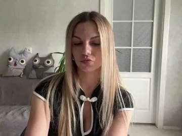 CarlotaWnorowski  live sex cam