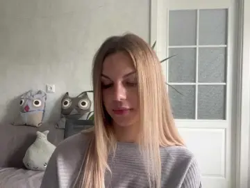CarlotaWnorowski  live sex cam