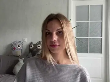 CarlotaWnorowski  live sex cam