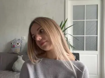 CarlotaWnorowski  live sex cam