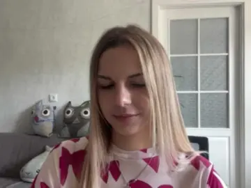 CarlotaWnorowski  live sex cam