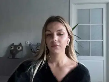 CarlotaWnorowski  live sex cam