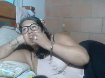 Meganny2023  live sex cam