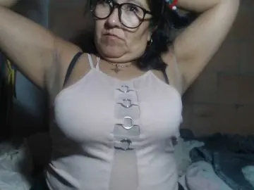 Meganny2023  live sex cam