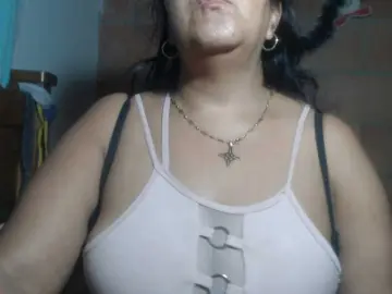 Meganny2023  live sex cam