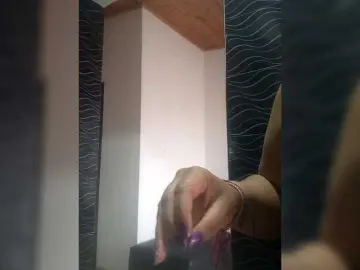 Meganny2023  live sex cam