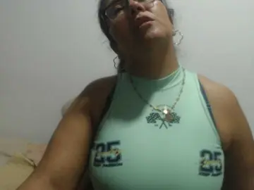 Meganny2023  live sex cam