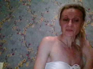 MyaMa  live sex cam