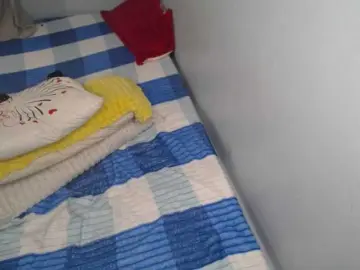 Creamy-squirter  live sex cam