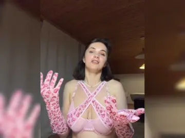 Noeelly  live sex cam