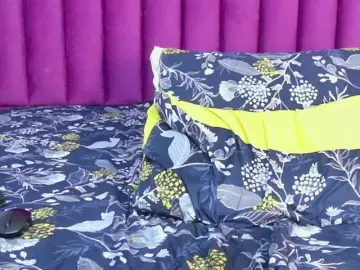 Tightlittleebony  live sex cam