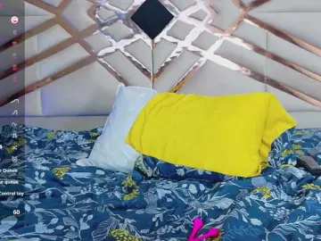 Tightlittleebony  live sex cam