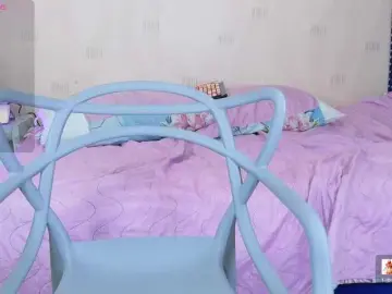 Tightlittleebony  live sex cam