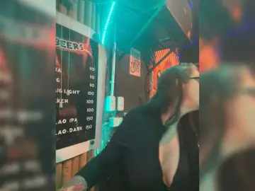 Venusx1  live sex cam