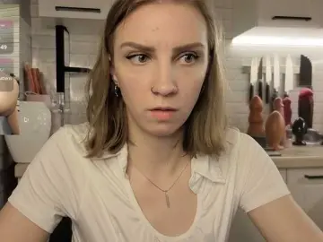 Fist-ashka  live sex cam
