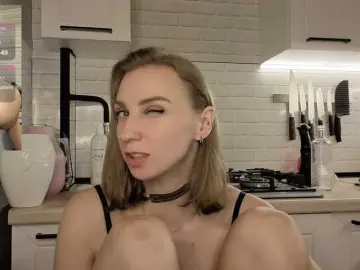 Fist-ashka  live sex cam