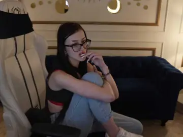 NikolDiamond  live sex cam