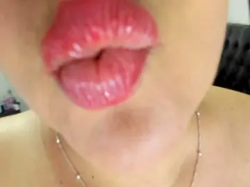 Anawatson  live sex cam