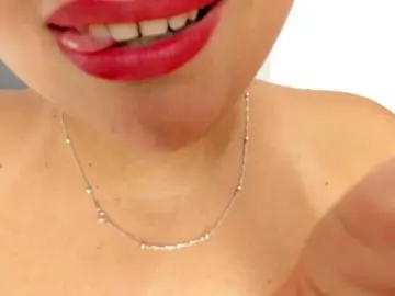 Anawatson  live sex cam
