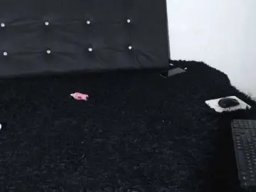 Doll-nefertari  live sex cam