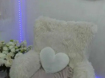 ElisaBaxter  live sex cam