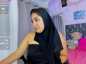 SamiraAwada  live sex cam