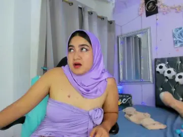 SamiraAwada  live sex cam