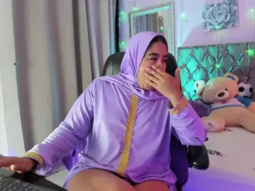 SamiraAwada  live sex cam
