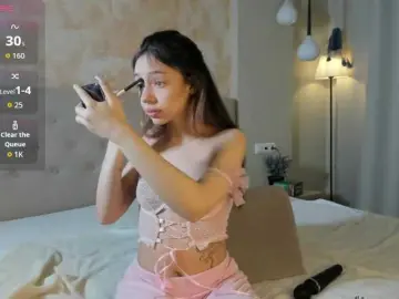 VibeHunterChan  live sex cam