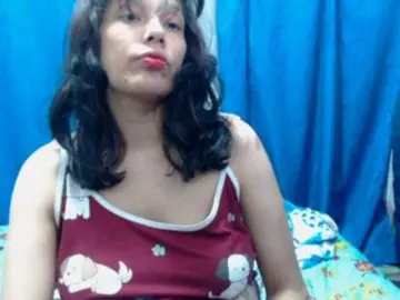 Valak133  live sex cam