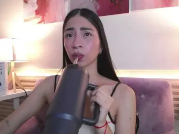 Alannah  live sex cam