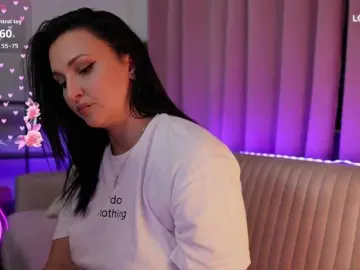BeverlyBoobs  live sex cam