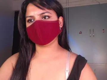 Itshotanu  live sex cam