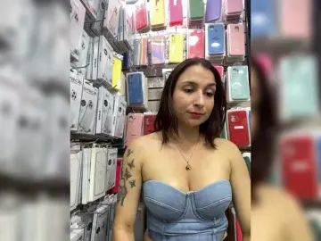 RousseHills  live sex cam