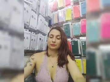 RousseHills  live sex cam
