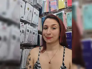 RousseHills  live sex cam