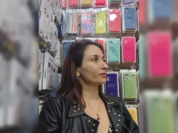 RousseHills  live sex cam