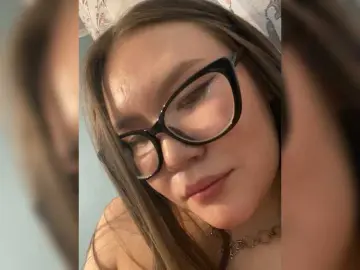 Yanami99  live sex cam