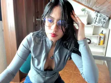 Amy-lennox  live sex cam