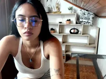 Amy-lennox  live sex cam