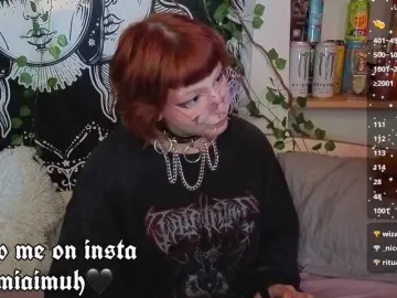 Bornindark  live sex cam
