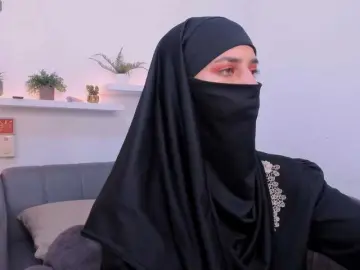 Salma-arabic  live sex cam