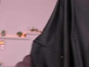 Salma-arabic  live sex cam