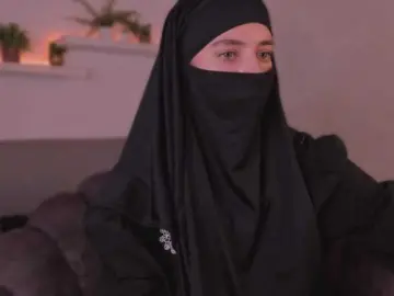 Salma-arabic  live sex cam