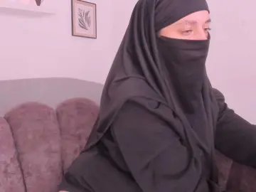 Salma-arabic  live sex cam