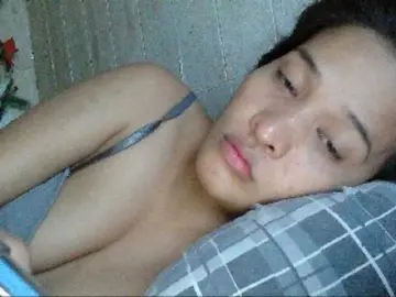 Asiankitties  live sex cam