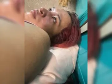 Asiankitties  live sex cam