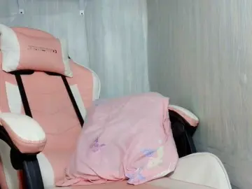 Asiankitties  live sex cam